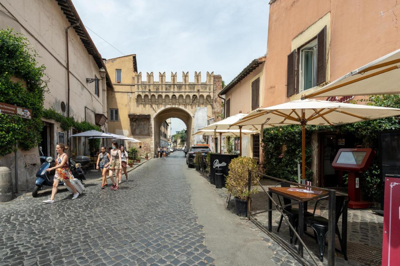 San Pietro A Due Passi Grazioso Loft Lägenhet *